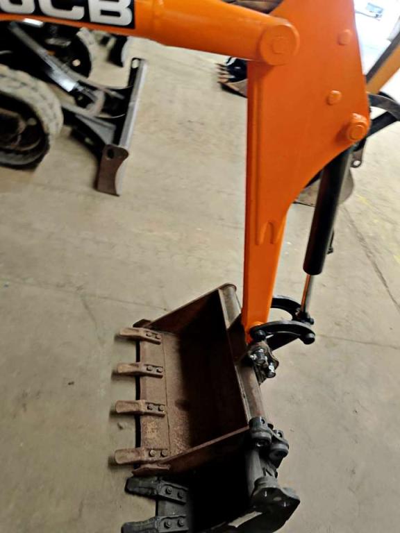 JCB 8008CT Photo 6