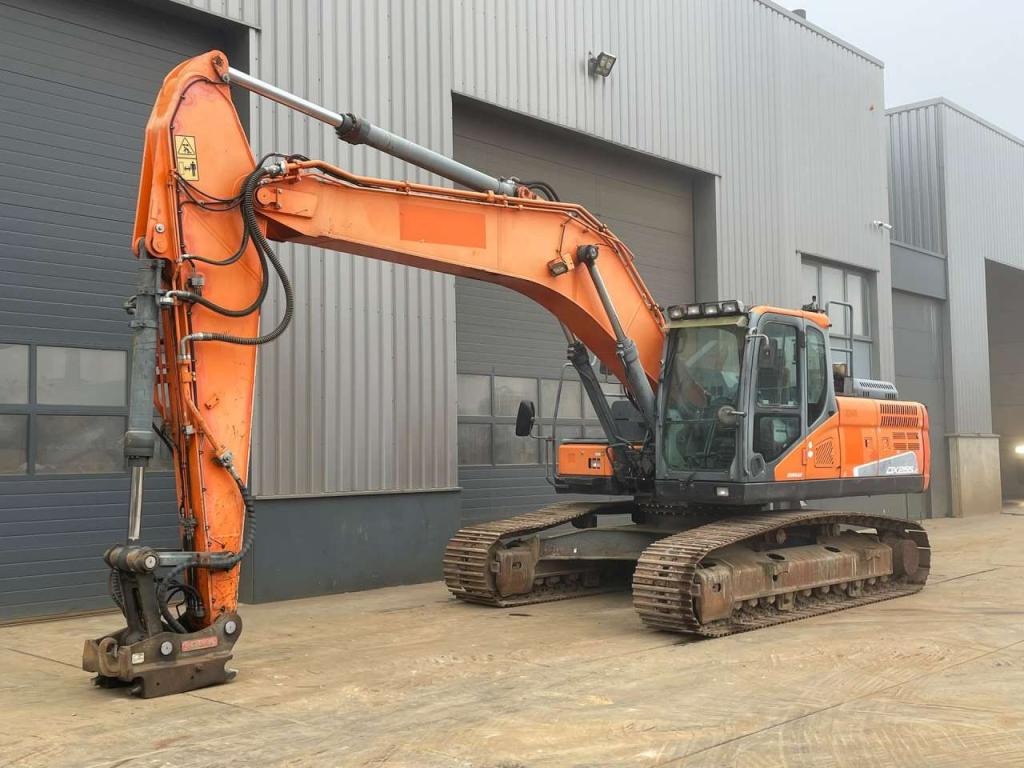 Doosan DX255LC-5 Photo 2