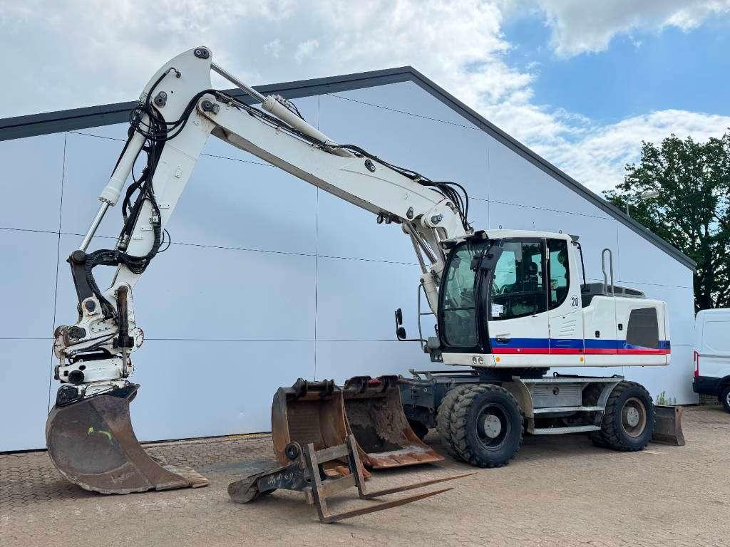 Liebherr A920 - Wimmer Tiltrotator / Triple Boom Photo 2