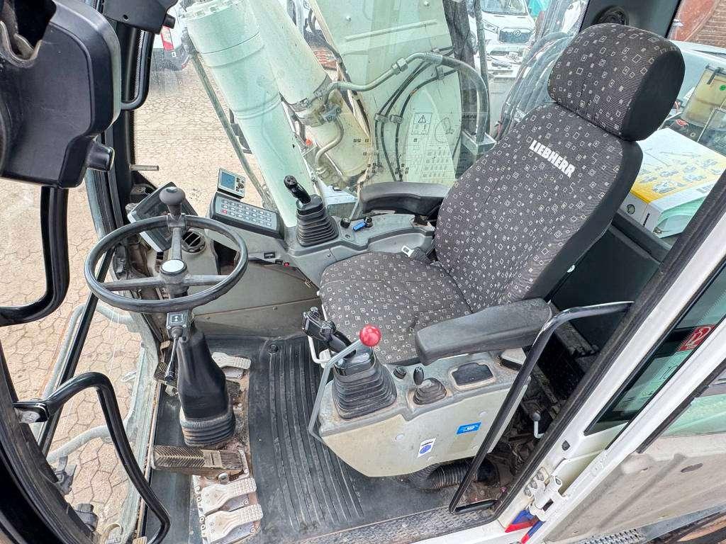 Liebherr A920 - Wimmer Tiltrotator / Triple Boom Photo 8