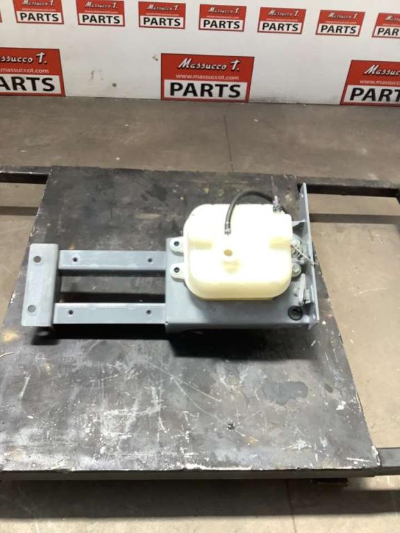 Water tank for Hitachi ZX 135US -7 Photo 1