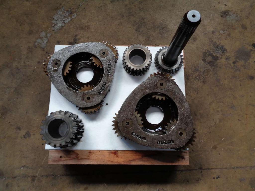 Traction drive for Fiat Hitachi Fh 330.3 Photo 3