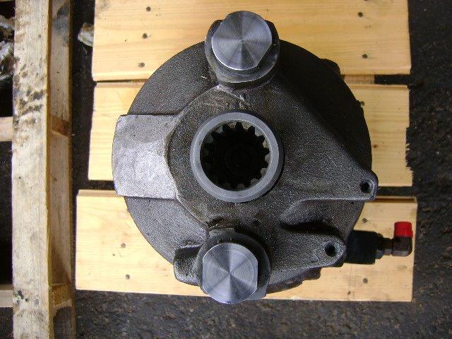Track motor for Caterpillar 320 B Photo 2