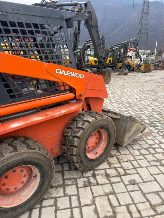 Daewoo 450 Photo 4