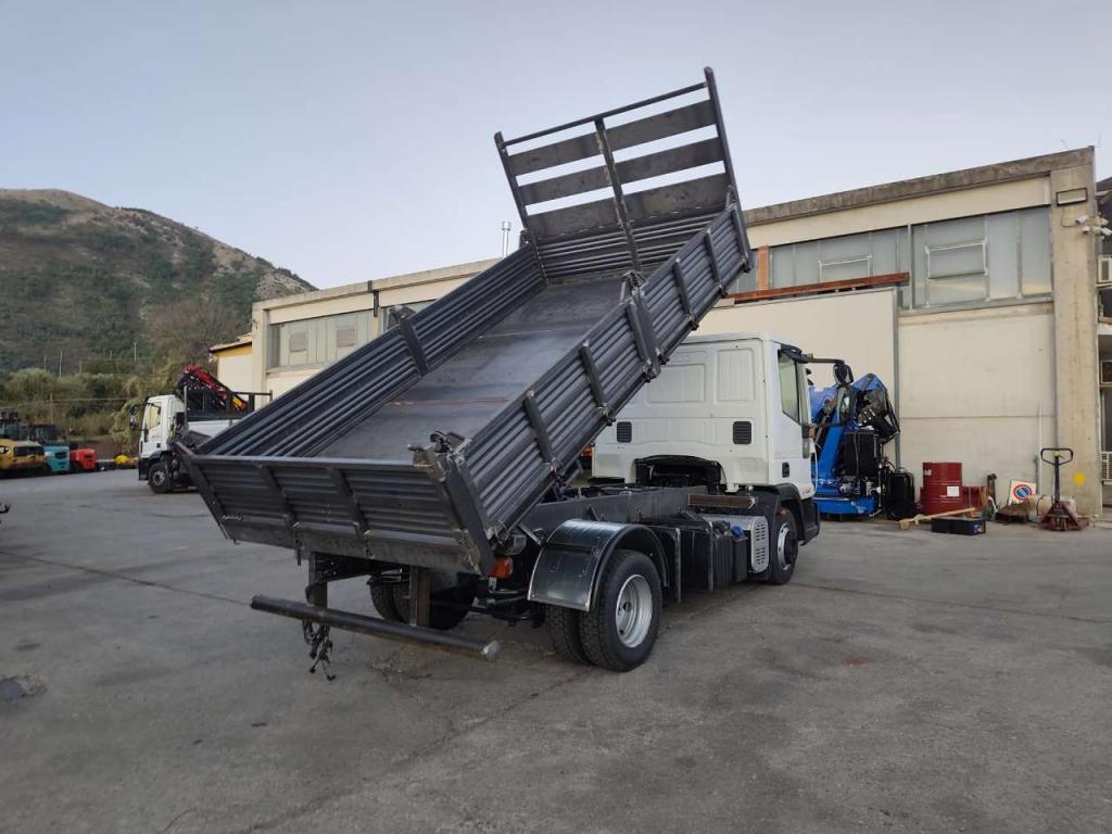 Iveco EUROCARGO 100E18 Photo 23
