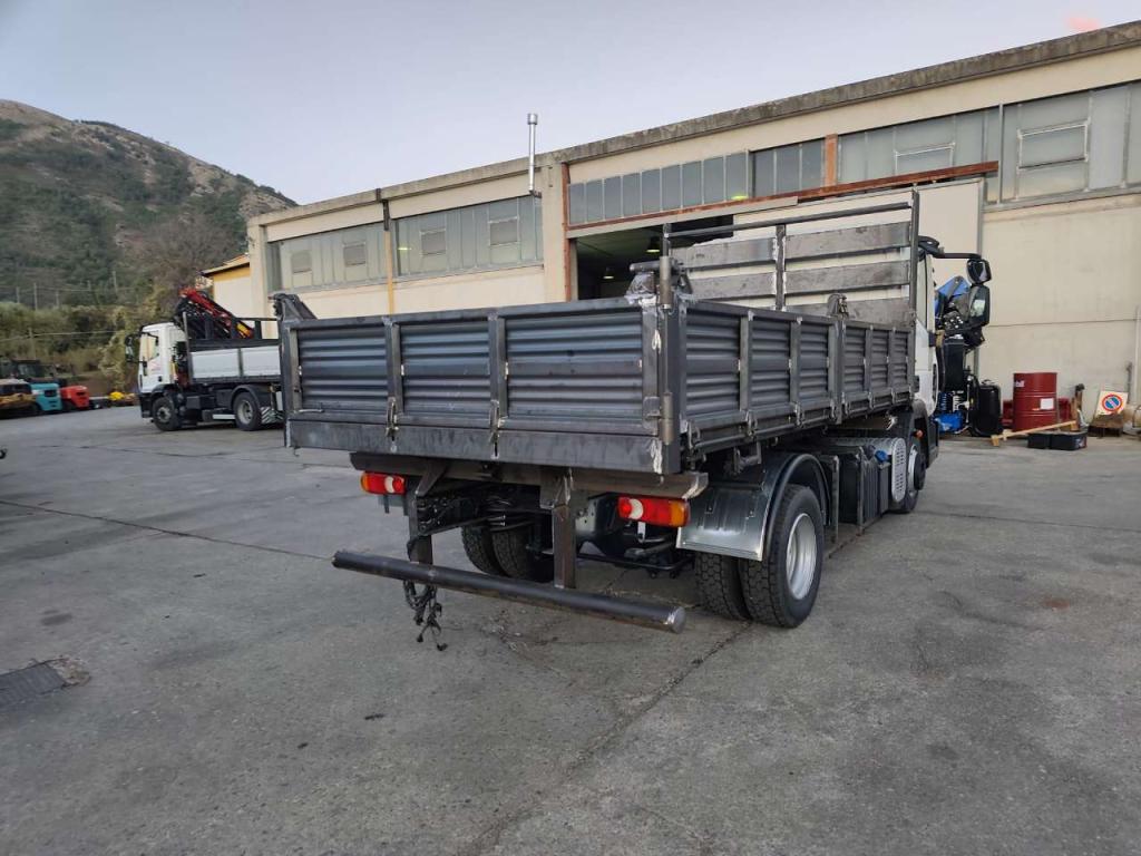 Iveco EUROCARGO 100E18 Photo 4