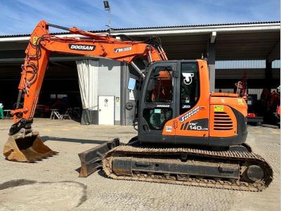 Doosan DX140LCR-3 sold by Tractor Service Srl