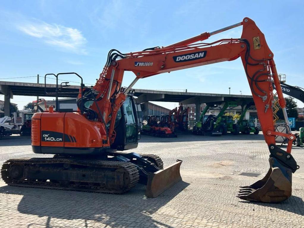 Doosan DX140LCR-3 Photo 4