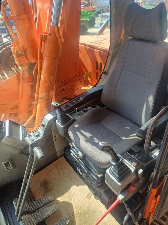 Doosan DX140LCR-3 Photo 7