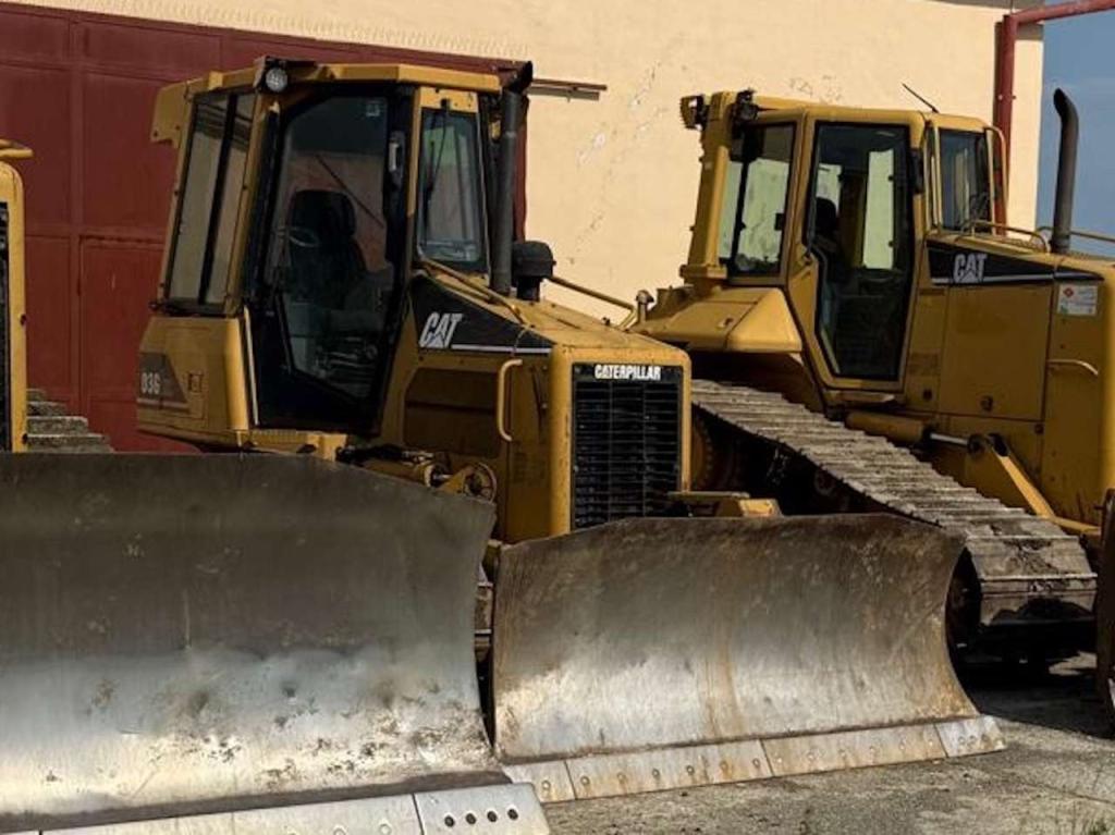 Caterpillar D3G-XL Photo 3