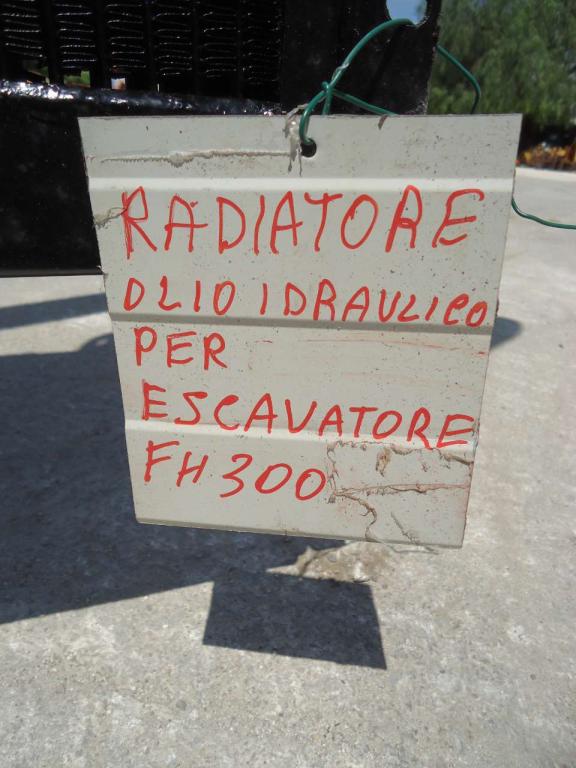 Hydraulic oil cooler for Fiat Hitachi FH300 Photo 3