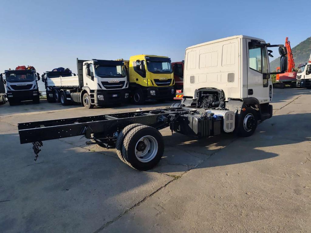 Iveco EUROCARGO 100E18 Photo 12