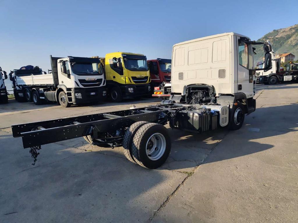 Iveco EUROCARGO 100E18 Photo 13
