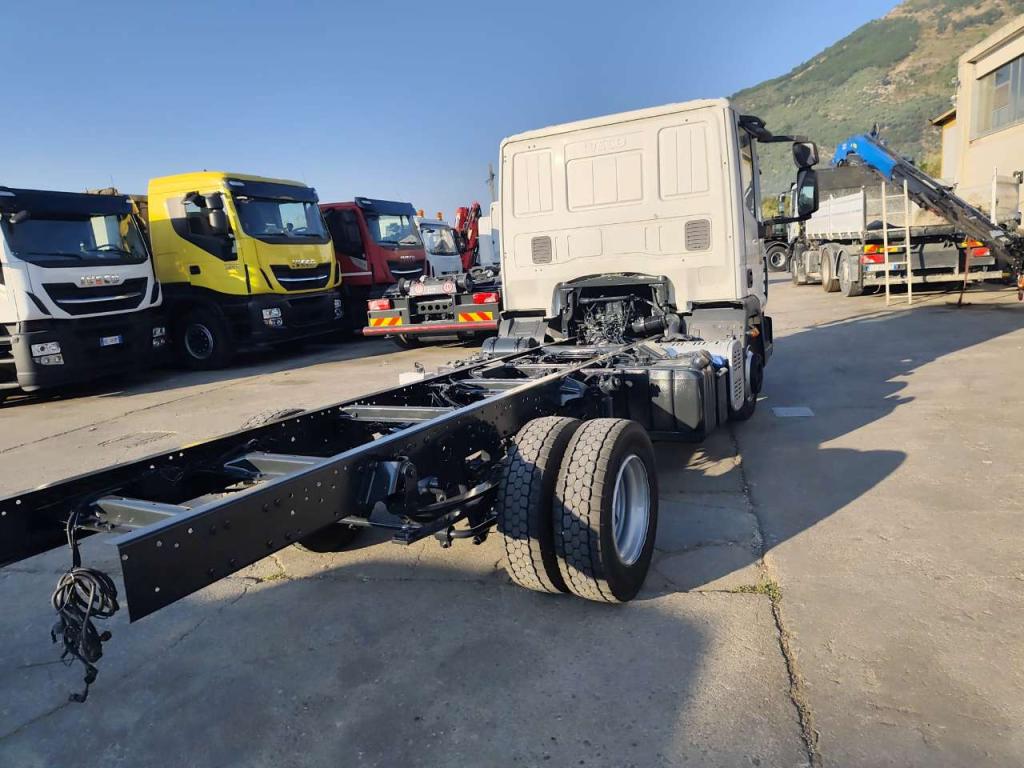 Iveco EUROCARGO 100E18 Photo 14