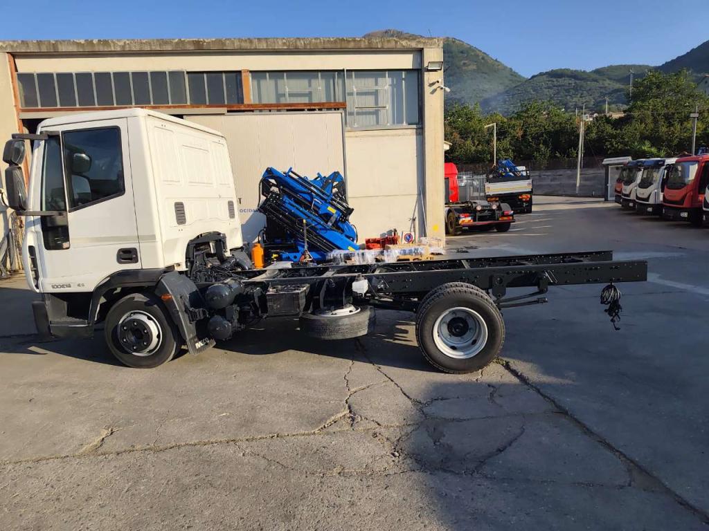 Iveco EUROCARGO 100E18 Photo 23