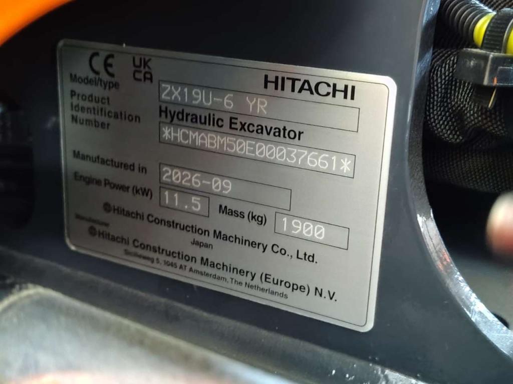 Hitachi ZX 19U-6 YR Photo 12