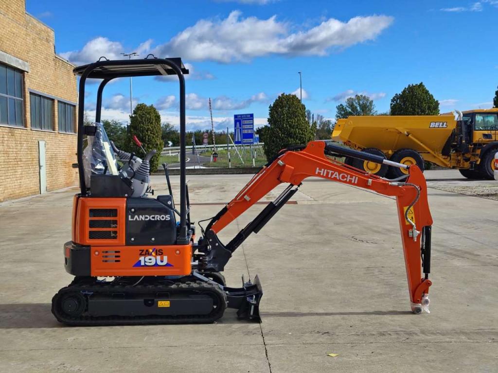 Hitachi ZX 19U-6 YR Photo 6