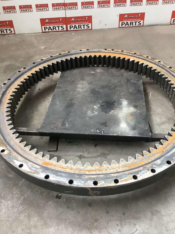 Slewing ring for New Holland E 385 Photo 2