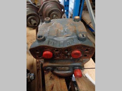 Track motor for Liebherr 912 litronic sold by PRV Ricambi Srl