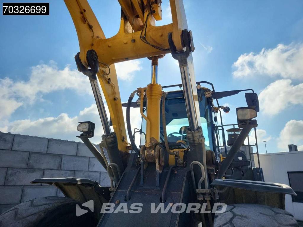Komatsu WA470 -8E0 Photo 12