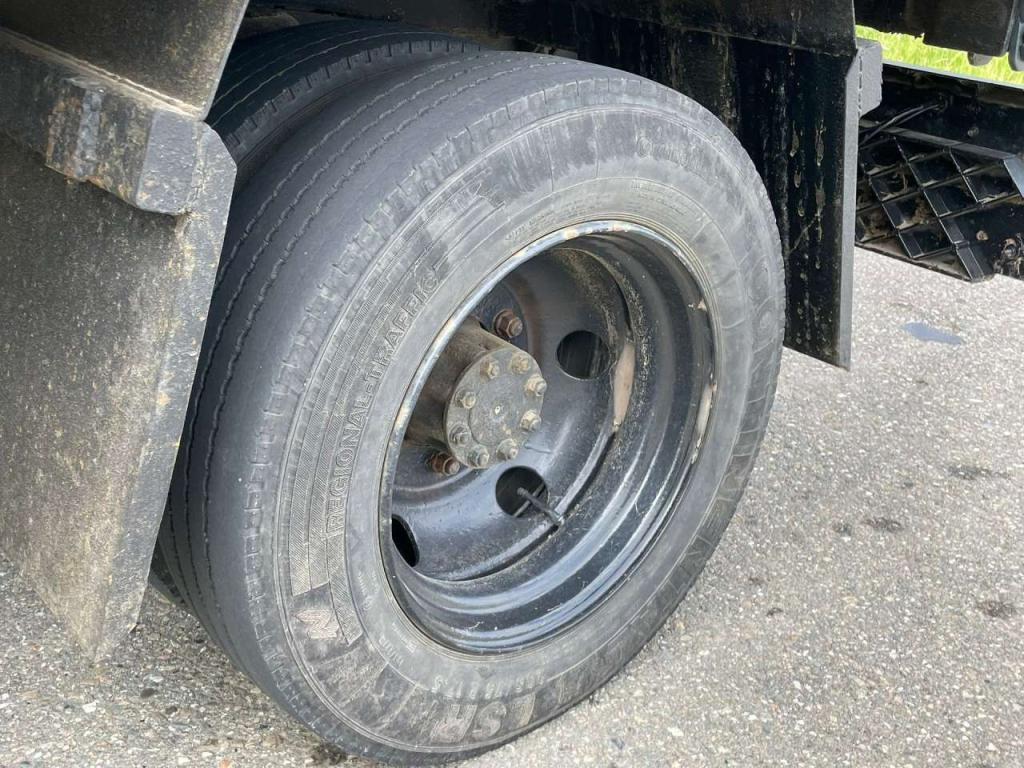 Mercedes-Benz 4x2 809D Photo 15