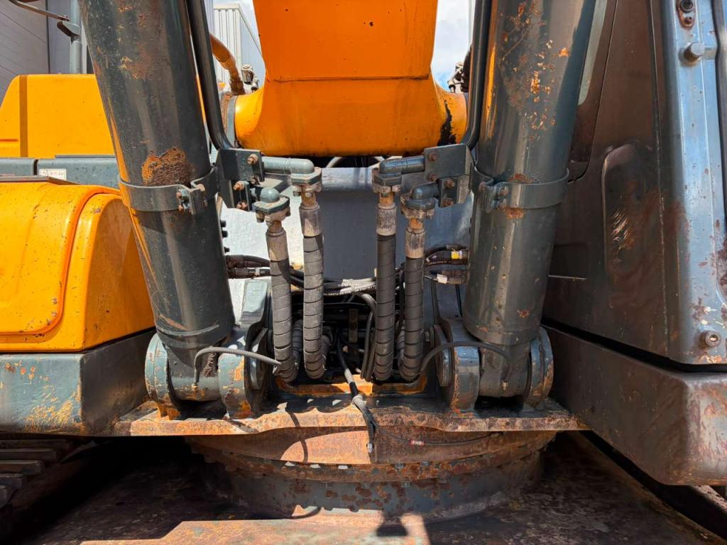 Hyundai HX330 Photo 10