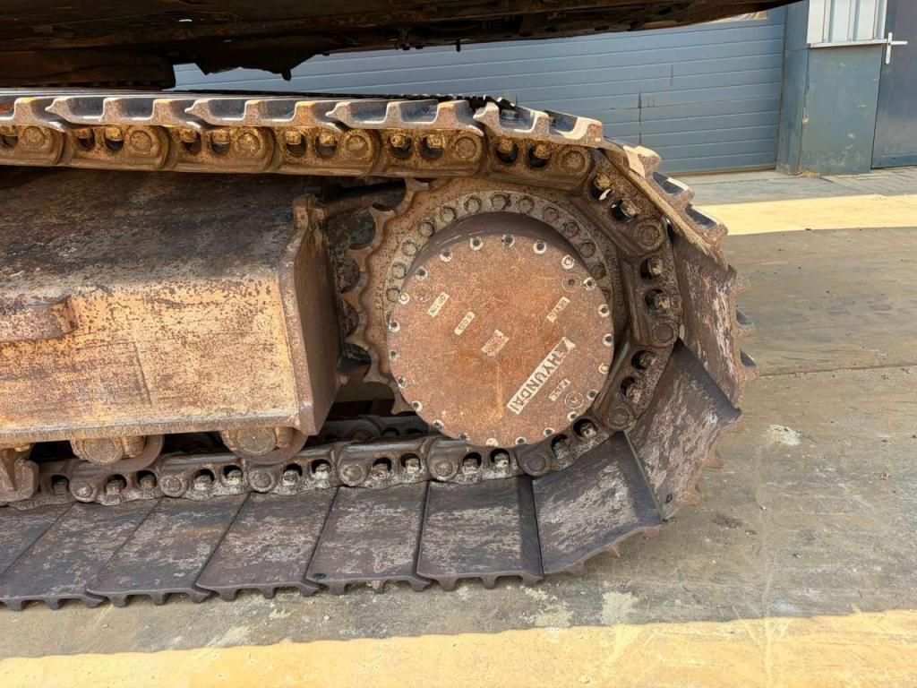Hyundai HX330 Photo 12
