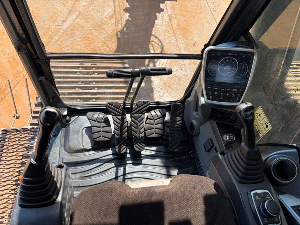 Hyundai HX330 Photo 22