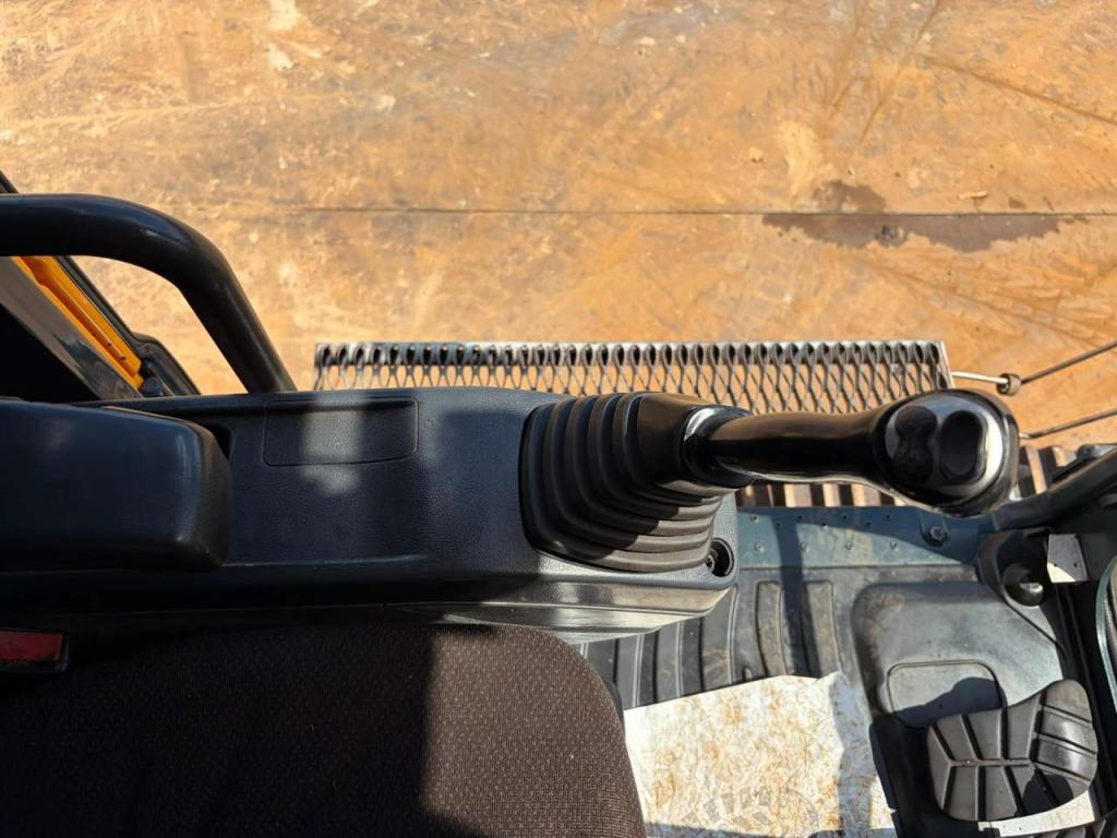 Hyundai HX330 Photo 24