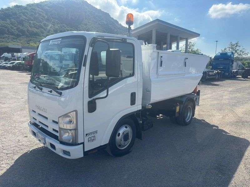 Isuzu Elf Photo 1