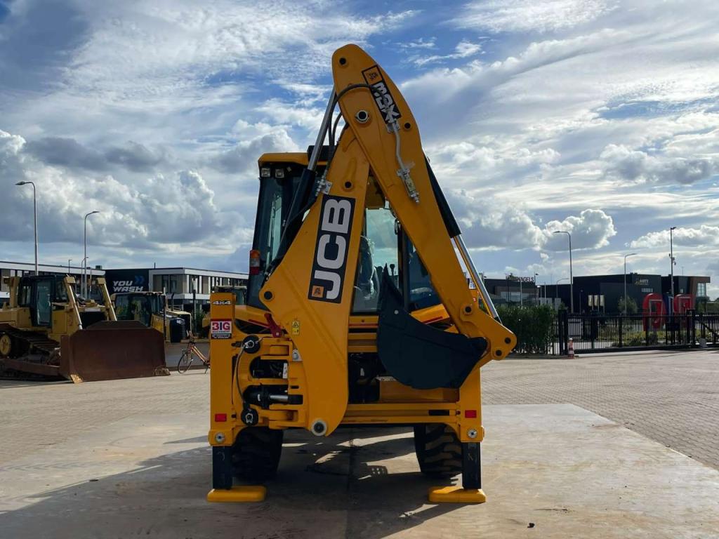 JCB 3DX 4WD hammerlines Photo 4