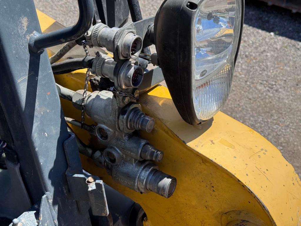 Gehl R260 Photo 8