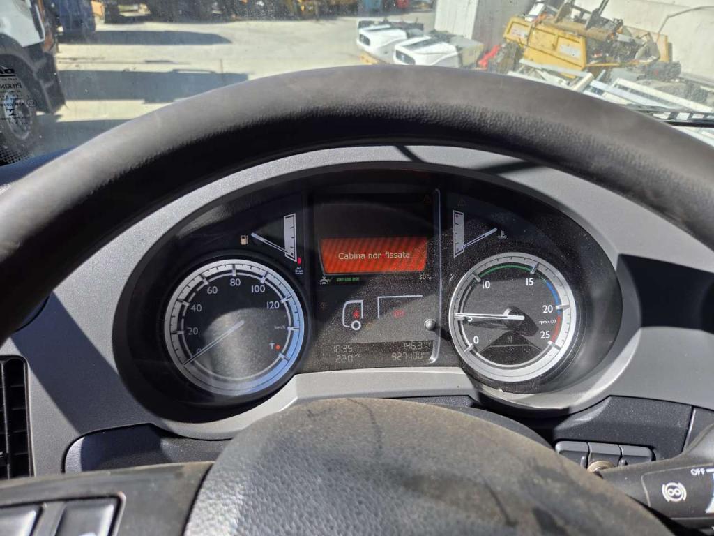 Iveco XF 440 Photo 23