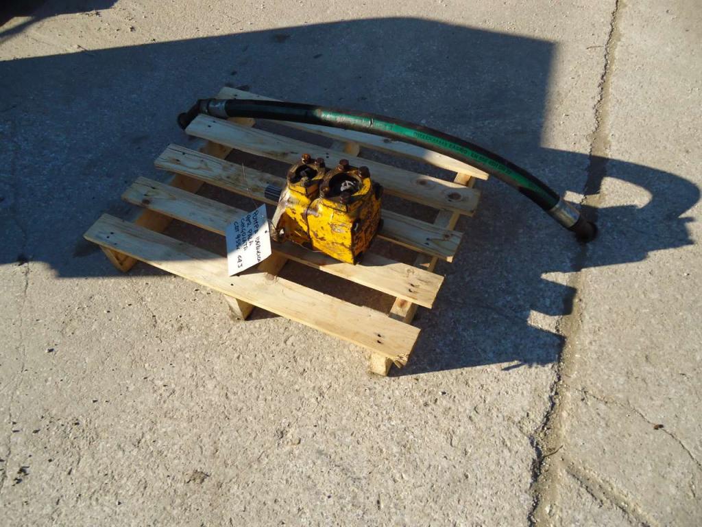 Hydraulic pump for Caterpillar 955L Photo 1