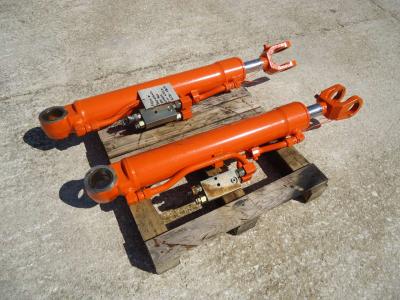 Lifting piston for Fiat Hitachi W130 - 130PL sold by OLM 90 Srl