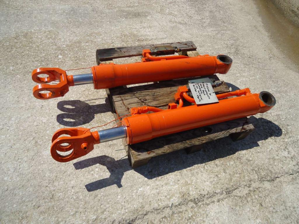 Lifting piston for Fiat Hitachi W130 - 130PL Photo 3