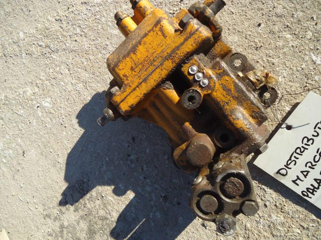 Gearshift for Fiat Allis FL9 Photo 2