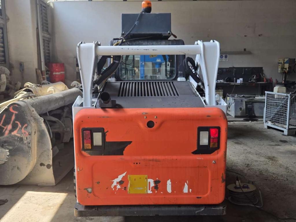 Bobcat S590 Photo 4