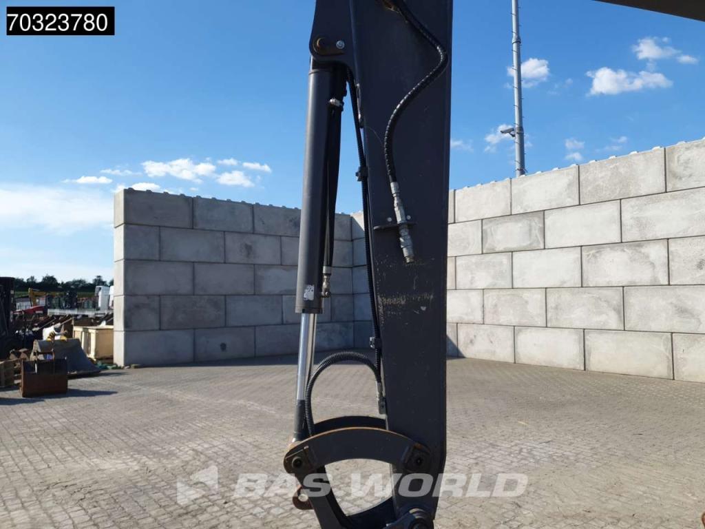 Volvo ECR58 F A/C - 3 Buckets Photo 13