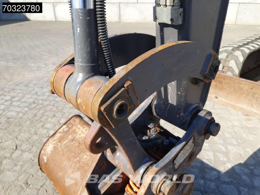Volvo ECR58 F A/C - 3 Buckets Photo 17