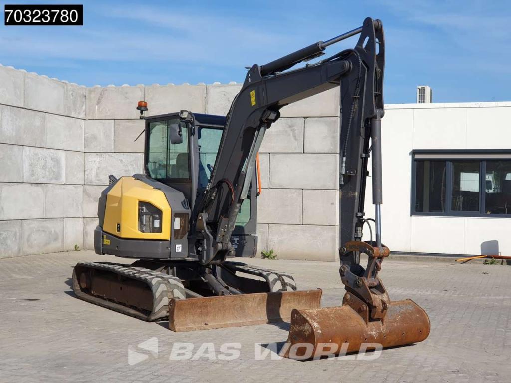 Volvo ECR58 F A/C - 3 Buckets Photo 9