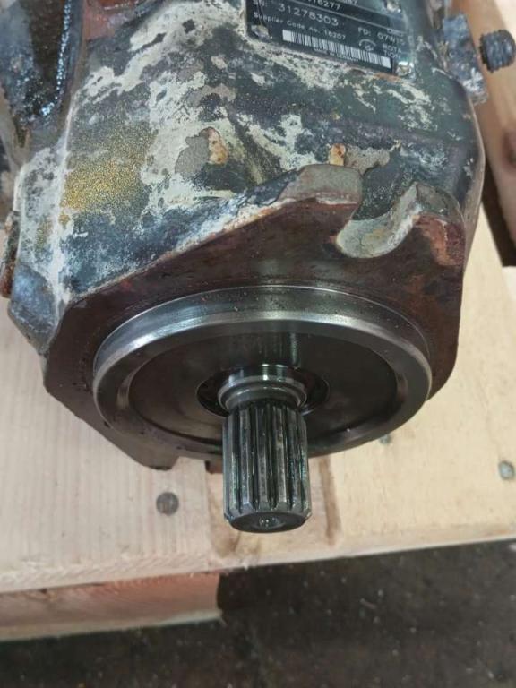 Hydraulic pump for Volvo A 30 D Photo 3