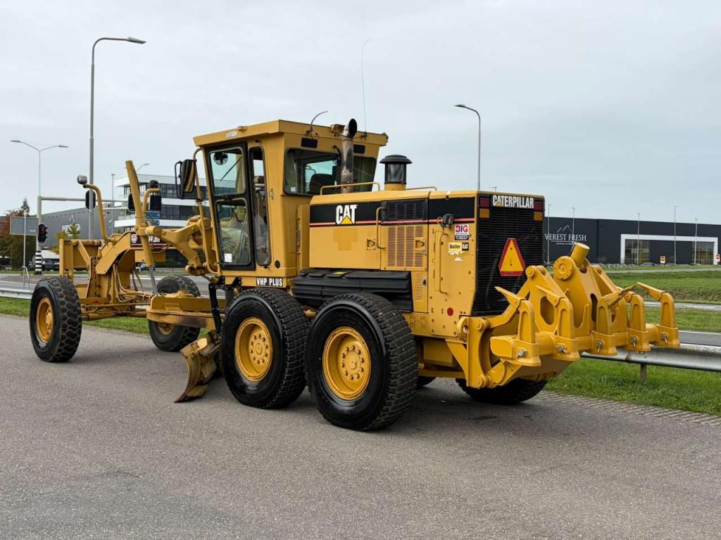 Caterpillar 140H Photo 3