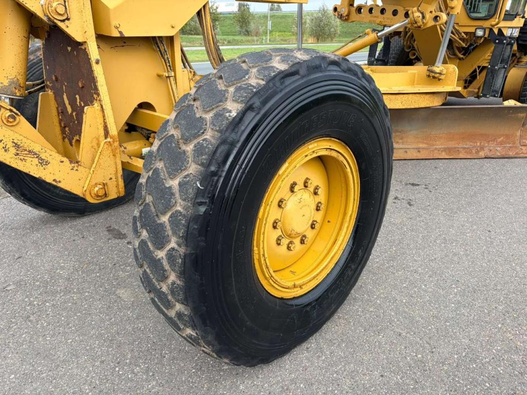 Caterpillar 140H Photo 9