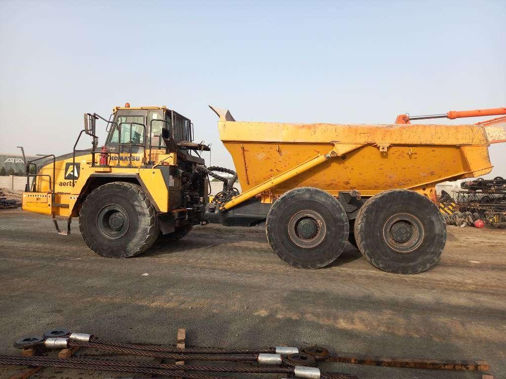 Komatsu HM400-3R (4pcs available for sale in Abu Dhabi) Photo 1