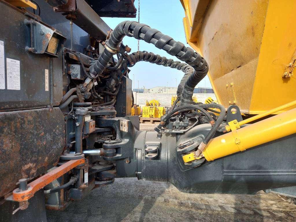 Komatsu HM400-3R (4pcs available for sale in Abu Dhabi) Photo 11