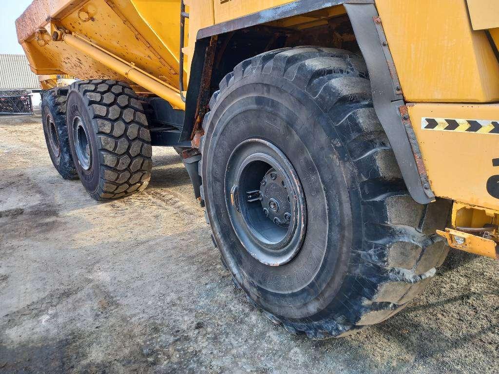 Komatsu HM400-3R (4pcs available for sale in Abu Dhabi) Photo 18