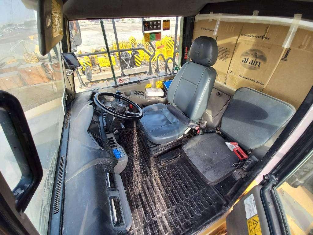 Komatsu HM400-3R (4pcs available for sale in Abu Dhabi) Photo 21