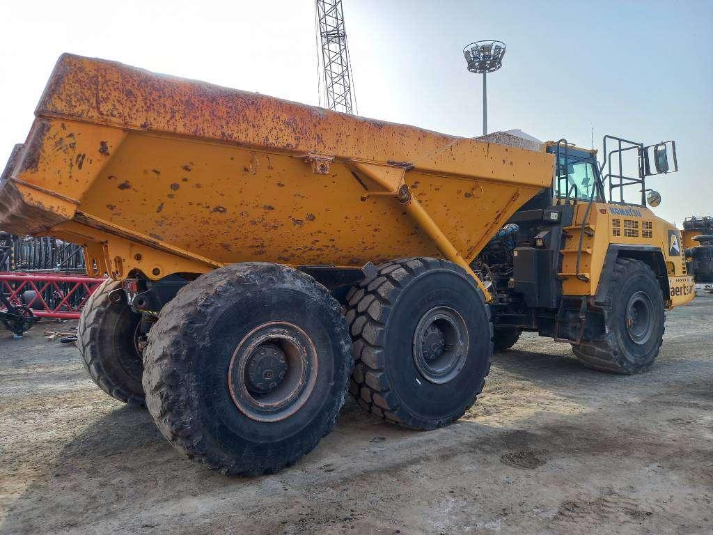 Komatsu HM400-3R (4pcs available for sale in Abu Dhabi) Photo 7