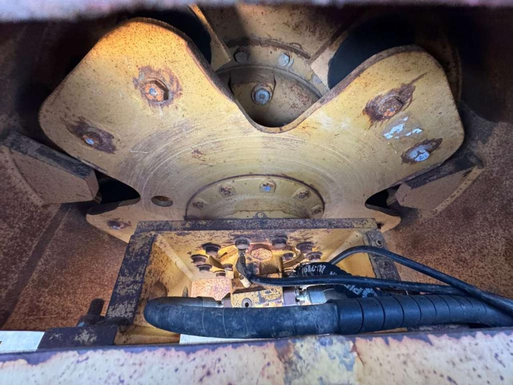 Caterpillar CP76 (19t) Photo 19